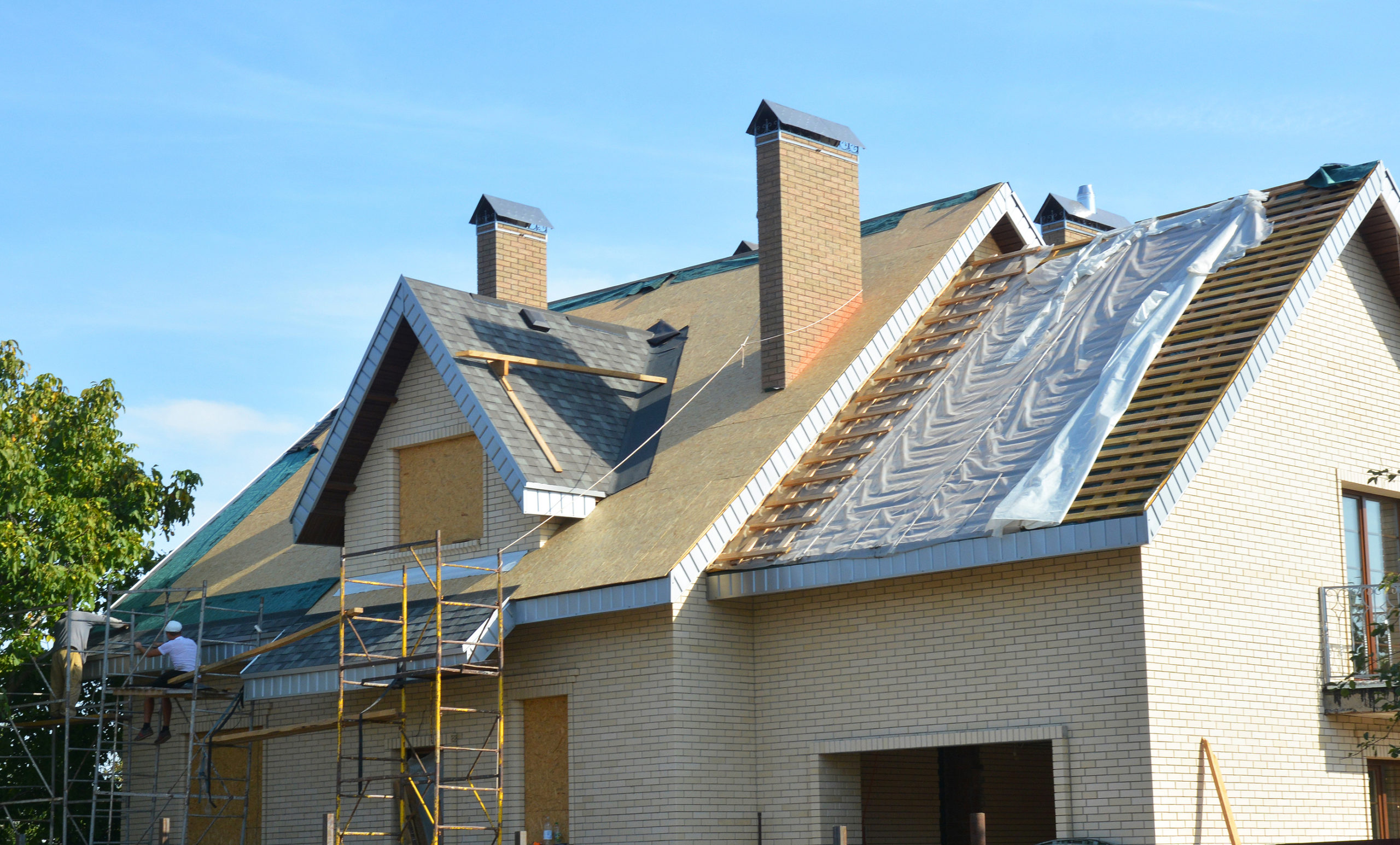 3 Factors That Affect Roof Repair Costs